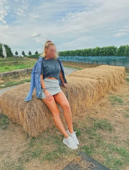 Carina, 38