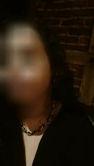 Carla, 24