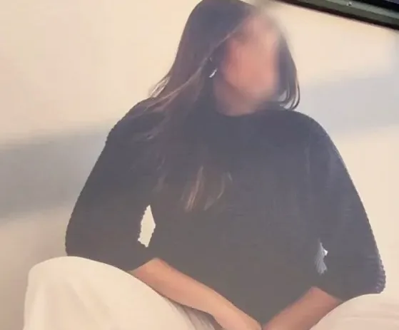 Elena, 37