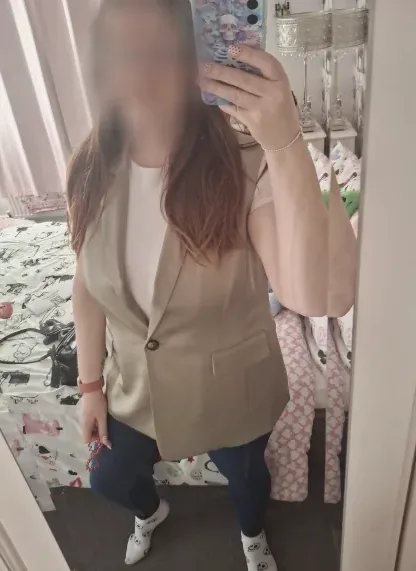 Lilly, 38
