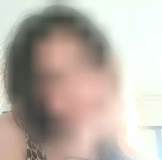 Maike, 25