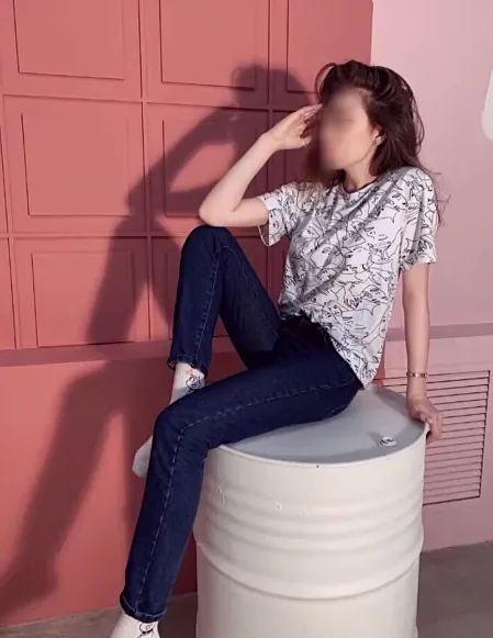 Manuela, 21