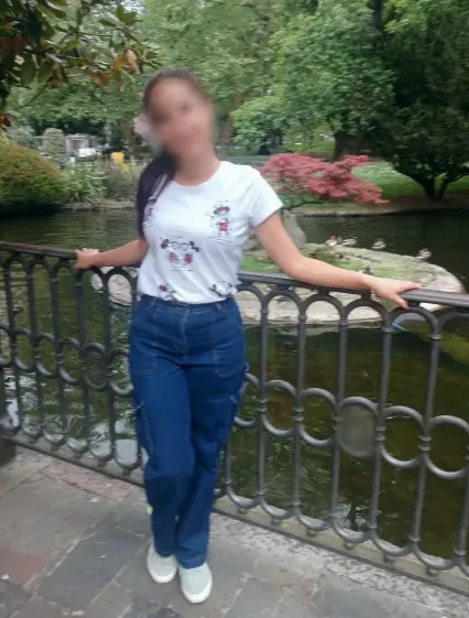 Melanie, 22